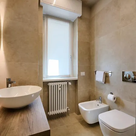 Apartment Bilocale Elegante- Viale Turati, Lecco