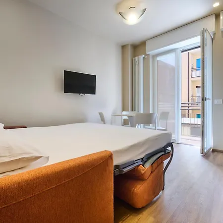 Bilocale Elegante- Viale Turati, Appartamento