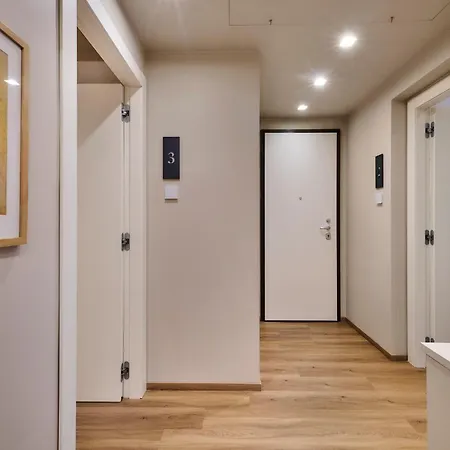 Bilocale Elegante- Viale Turati, Appartamento Lecco
